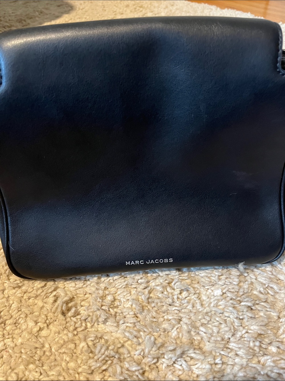 Marc Jacobs Black Leather Shoulder Bag with Silver Chain Trim - Picture 3 of 8